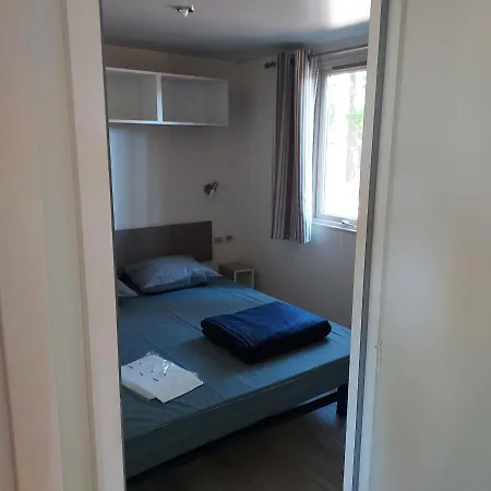 Onlycamp Le Petit Bocage * Les Essarts (Vendee)